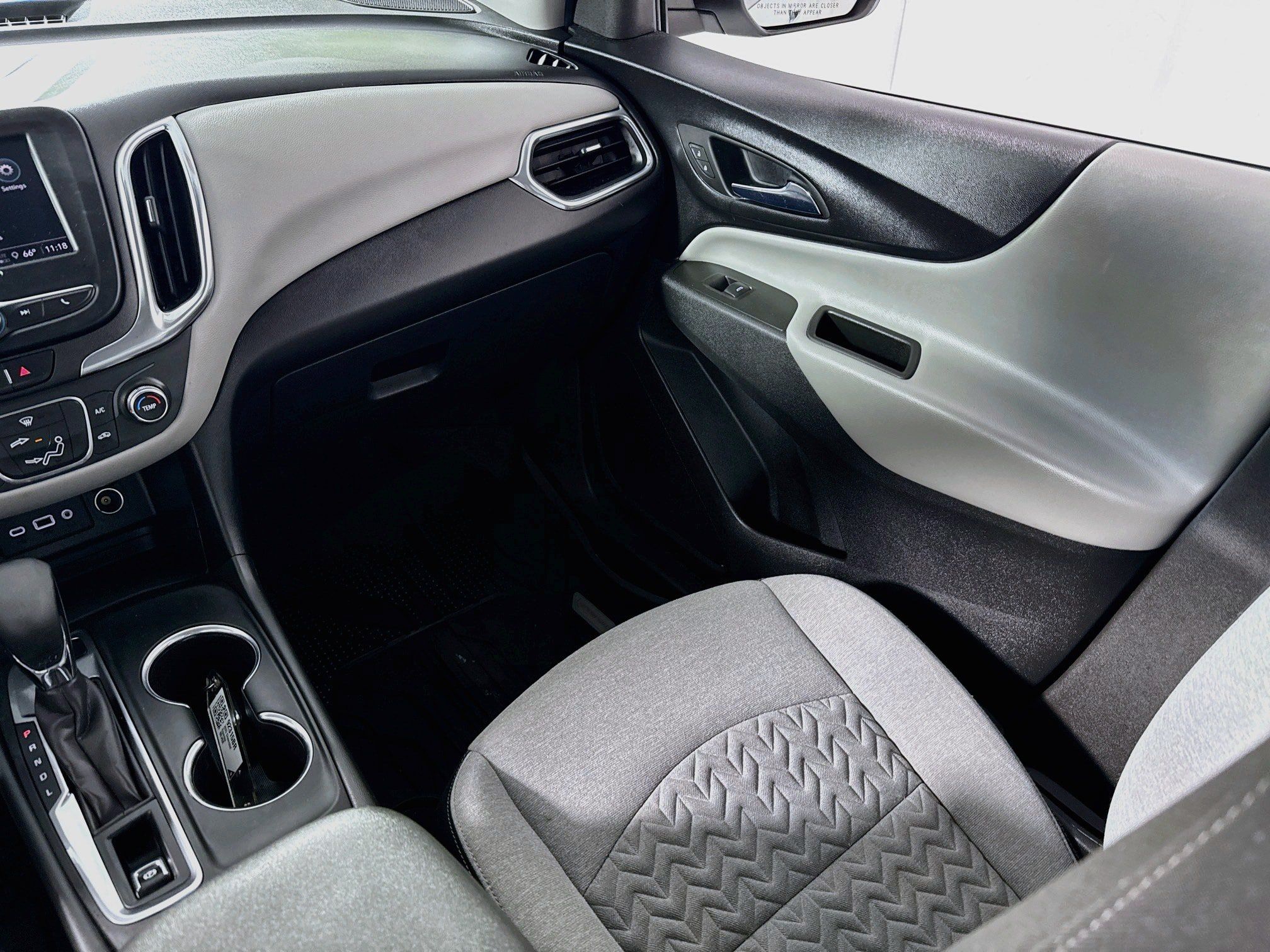 Used 2022 Chevrolet Equinox LS w/ LPO, Floor Liner Package AWD/4WD image 22