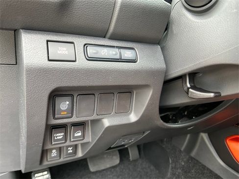 New 2025 Nissan Frontier PRO-4X image 31