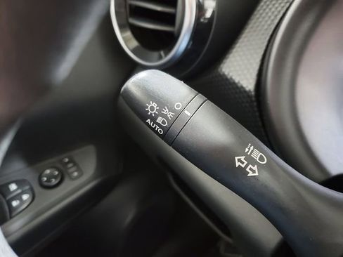 Used 2023 Nissan Kicks SV image 15