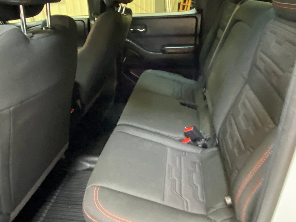 Used 2025 Nissan Frontier PRO-4X AWD/4WD image 25