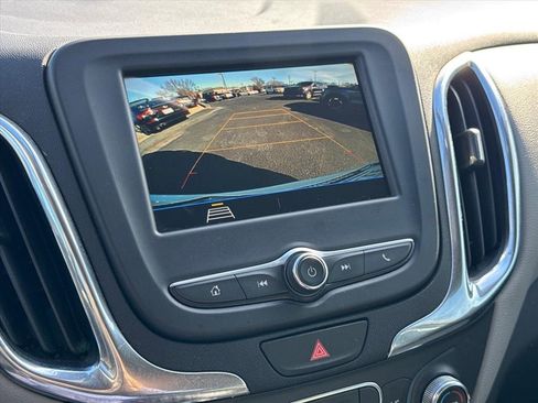 Used 2019 Chevrolet Equinox LS image 22