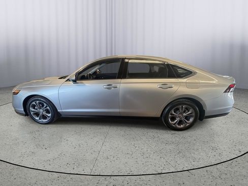 Used 2024 Honda Accord EX image 2