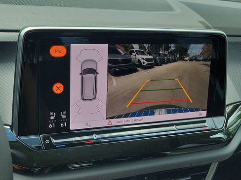 New 2026 Volkswagen Atlas Peak Edition AWD/4WD image 11