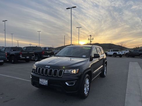 Used 2022 Jeep Grand Cherokee Laredo E image 4
