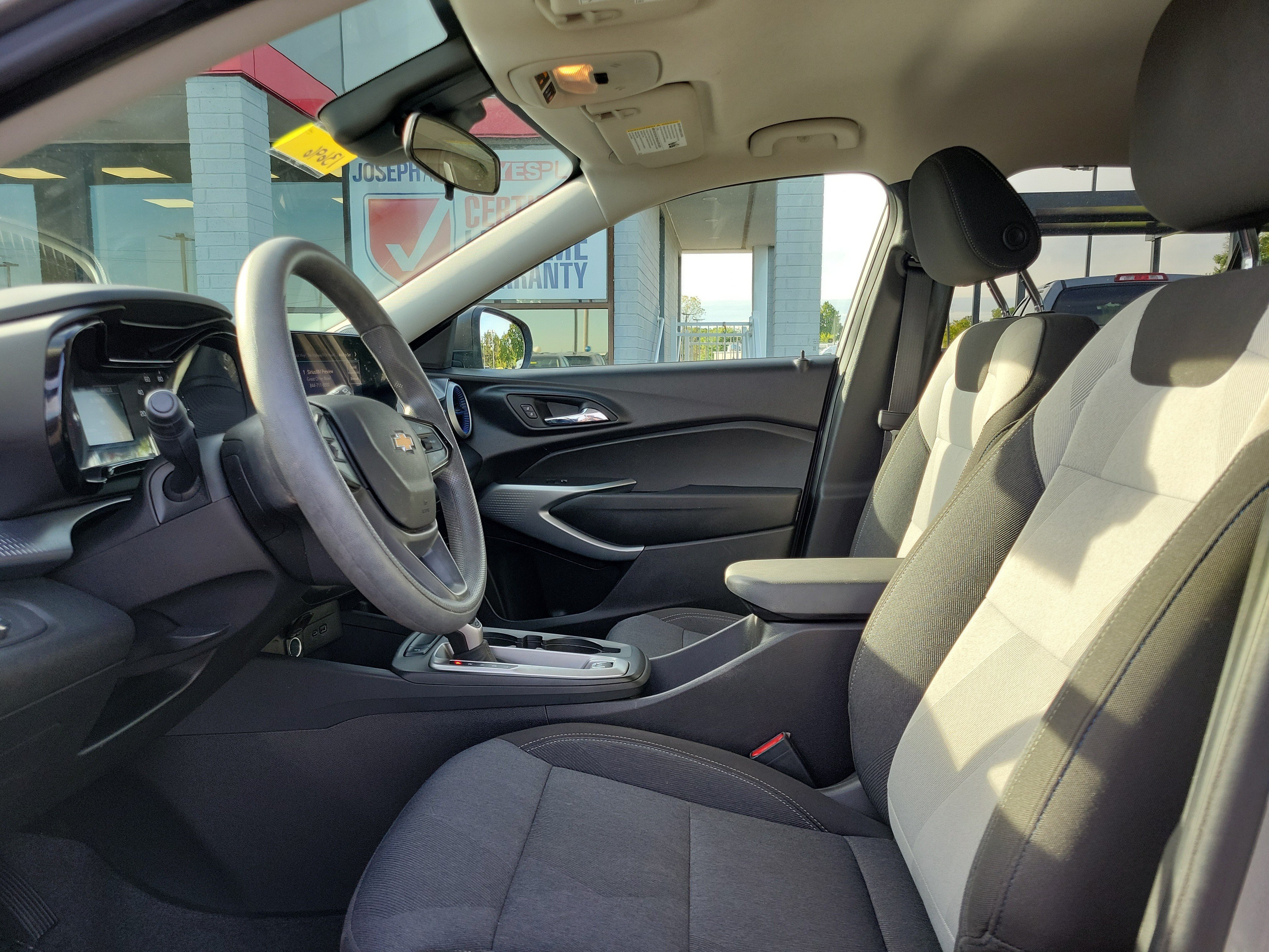 Used 2024 Chevrolet Trax LS w/ Driver Confidence Package FWD image 15