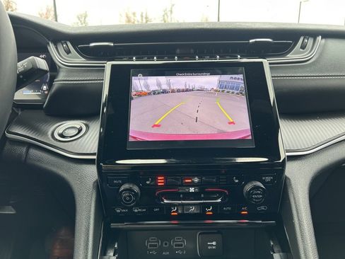 Certified 2023 Jeep Grand Cherokee L Laredo image 17