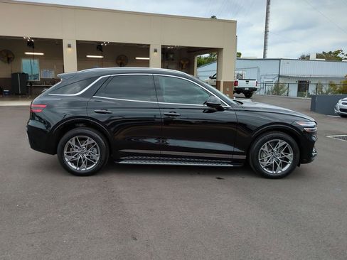 Used 2025 Genesis GV70 2.5T image 4