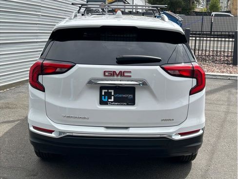Used 2020 GMC Terrain SLT image 9