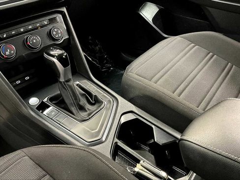 Used 2022 Volkswagen Tiguan S image 19