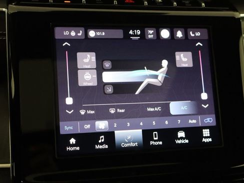 Used 2023 Jeep Grand Cherokee Altitude RWD image 33