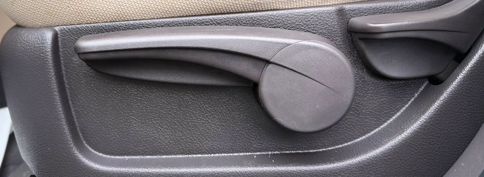 Used 2011 Hyundai Santa Fe GLS FWD image 23