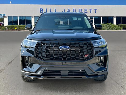 New 2026 Ford Explorer ST RWD image 2