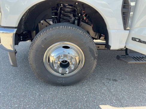 New 2026 Ford F350 XL w/ XL Chrome Package AWD/4WD image 32