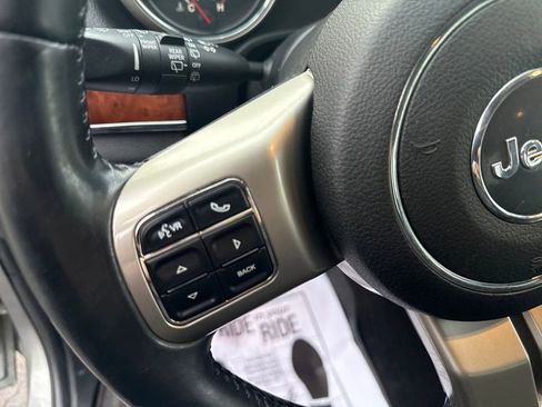 Used 2012 Jeep Grand Cherokee Limited image 18