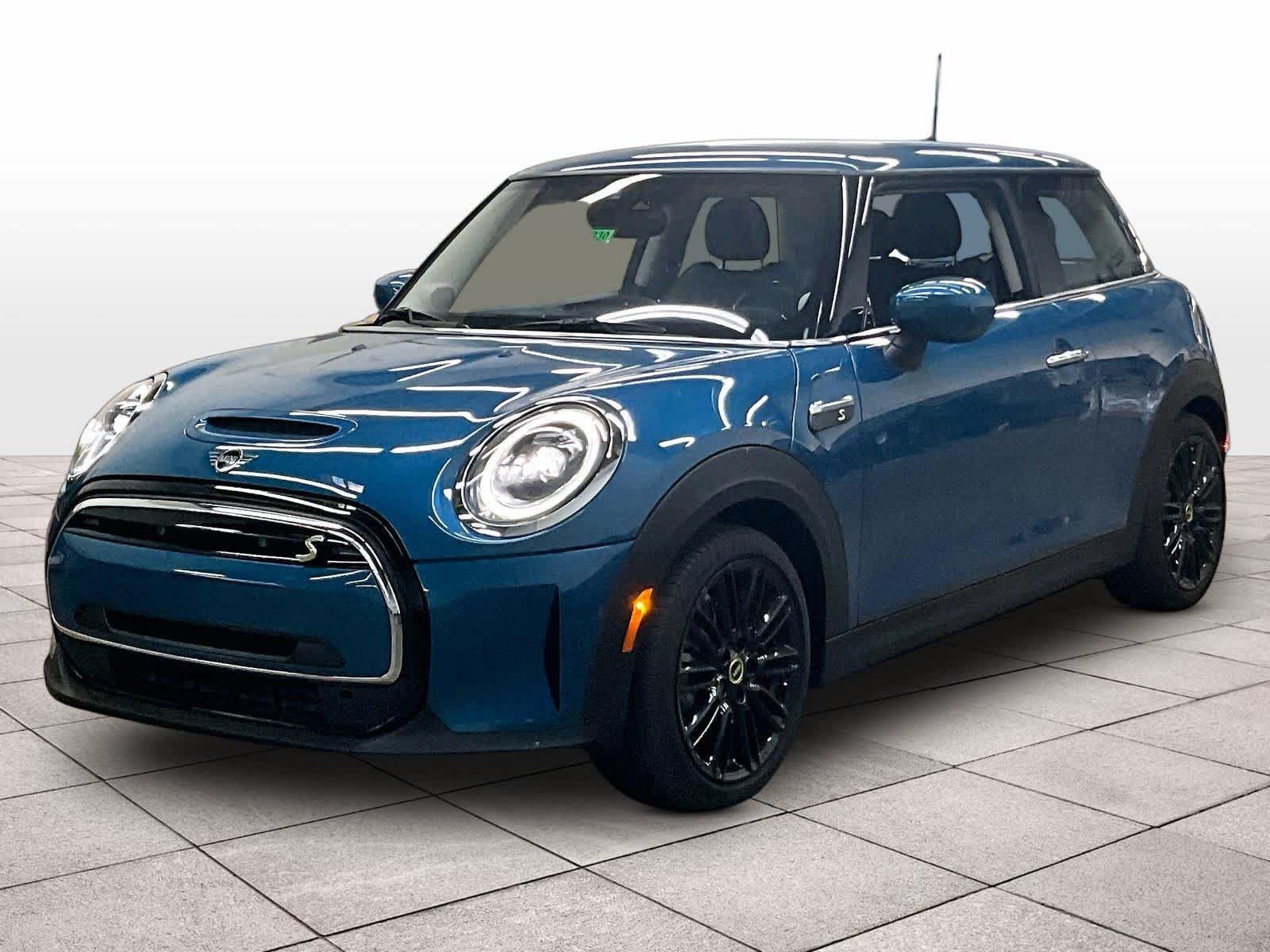 Used 2024 MINI Cooper SE FWD image 1