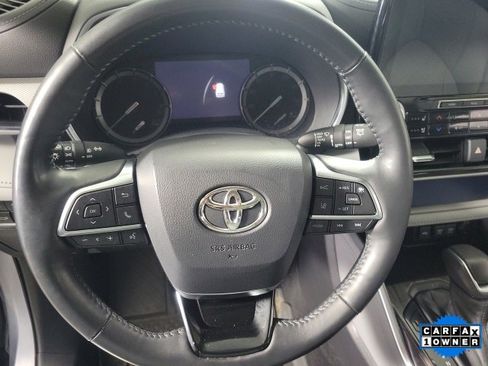 Used 2021 Toyota Highlander Platinum image 11