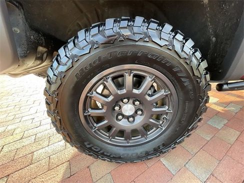 Used 2020 Chevrolet Colorado ZR2 w/ Colorado ZR2 Bison Edition image 10