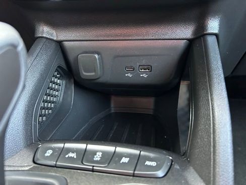 Used 2025 Chevrolet TrailBlazer LT AWD/4WD image 18