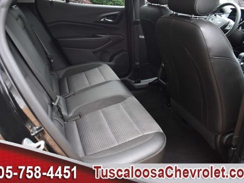 Certified 2025 Chevrolet Trax LT FWD image 21