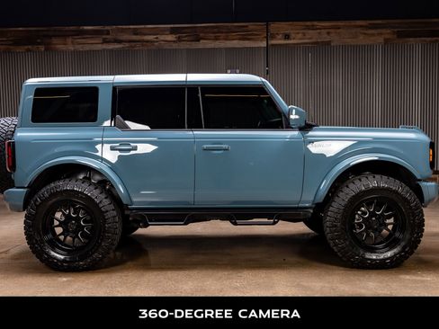 Used 2023 Ford Bronco Wildtrak image 11