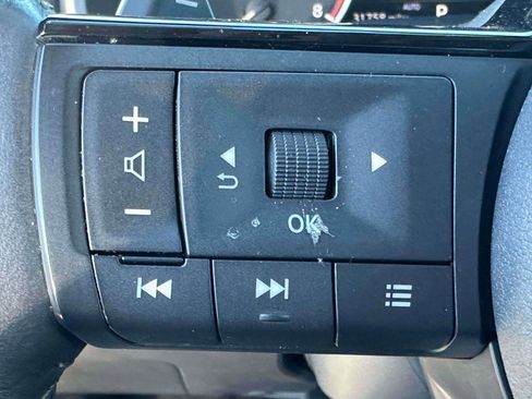 Used 2022 Nissan Rogue SL w/ SL Premium Package image 20