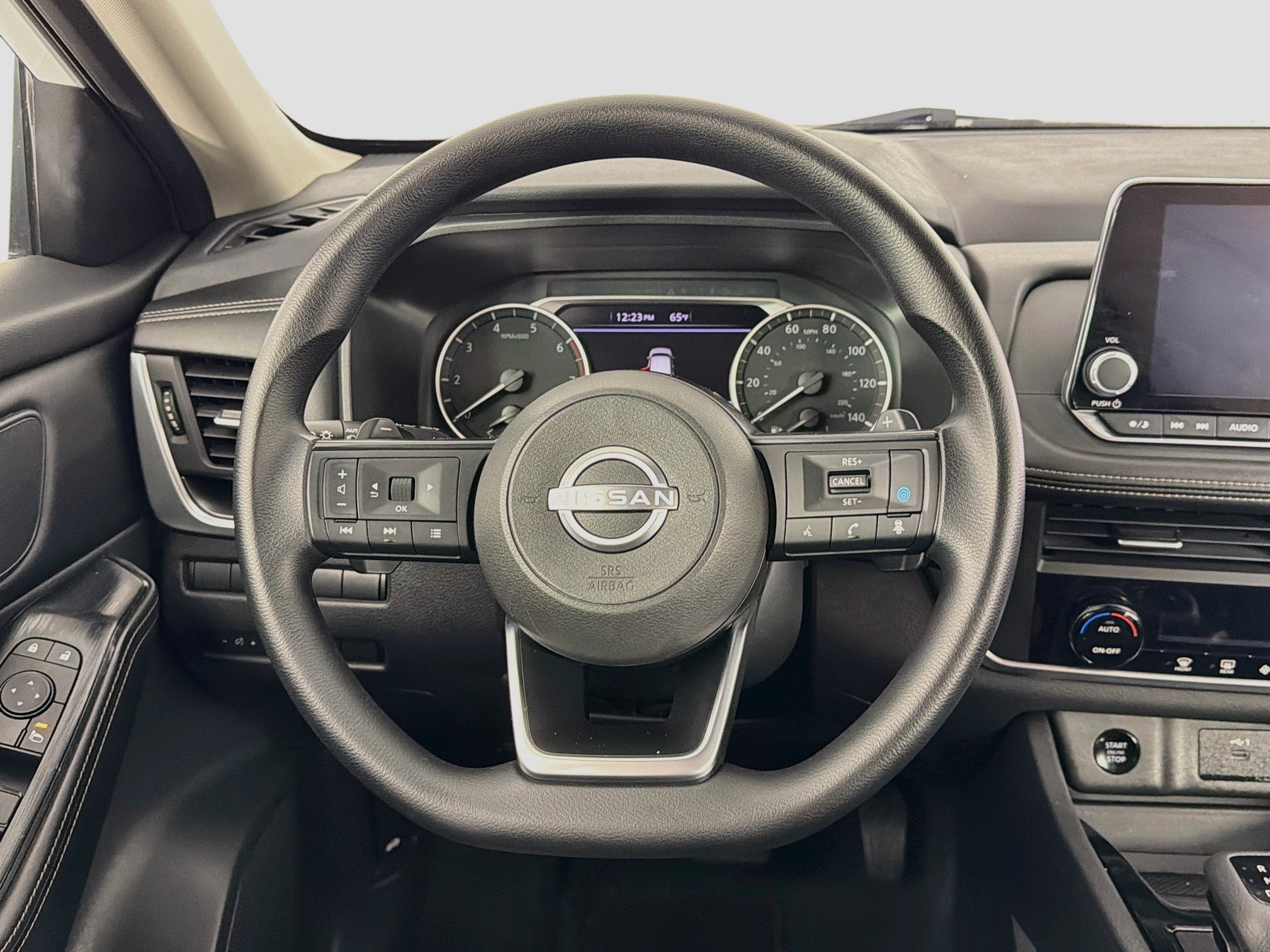 Used 2024 Nissan Rogue SV FWD image 18