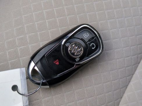 Used 2018 Buick Encore Preferred image 39