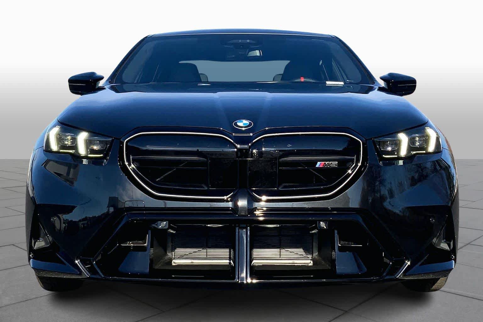 Used 2026 BMW M5 w/ Executive Package AWD/4WD image 3