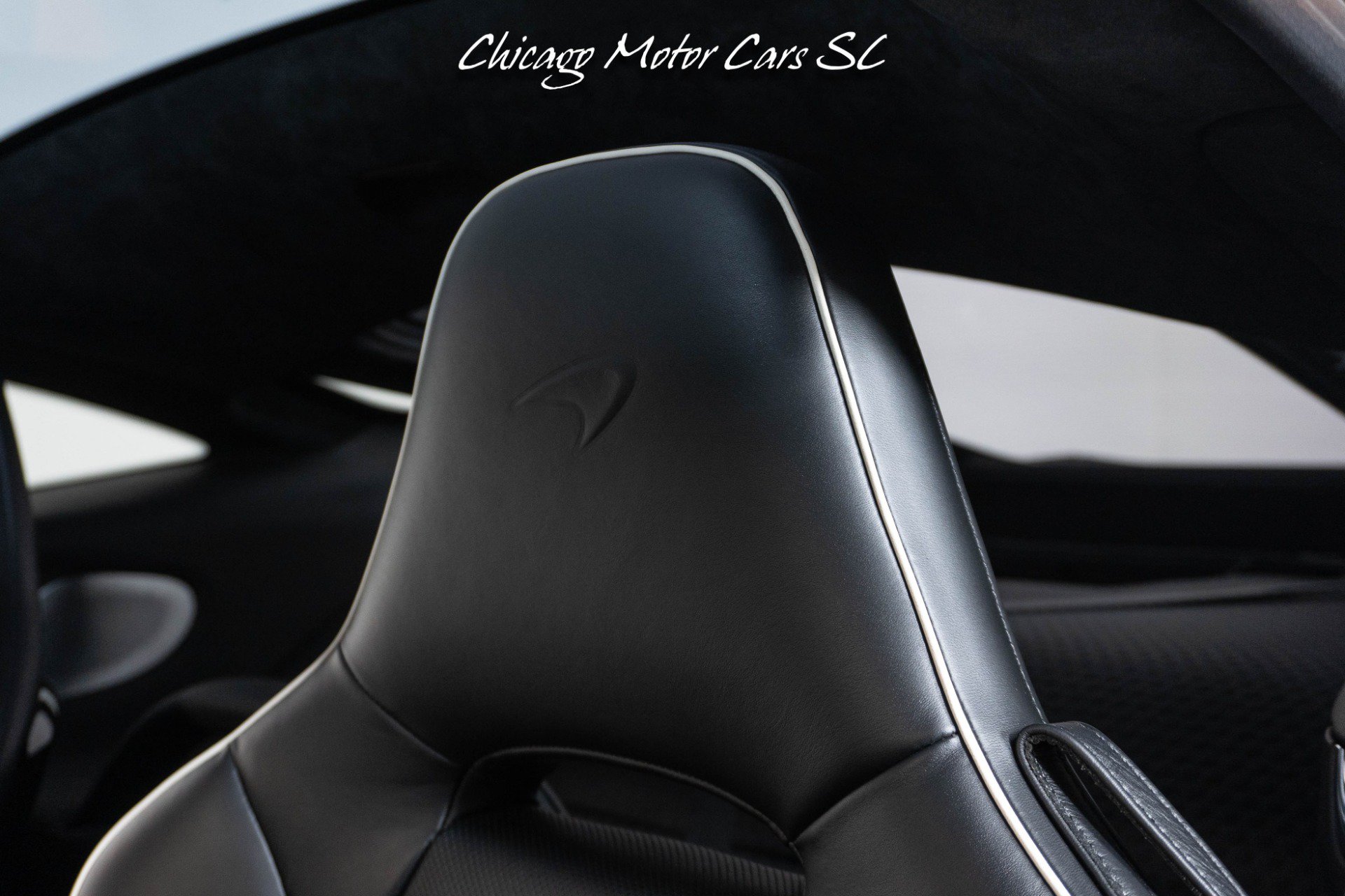 Used 2023 McLaren GT RWD image 32