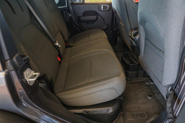 Used 2024 Jeep Wrangler Unlimited AWD/4WD image 31