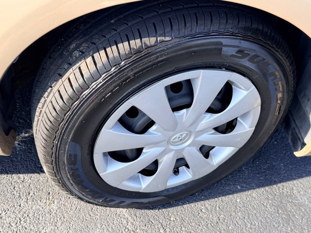 Used 2011 Toyota Corolla LE FWD image 30