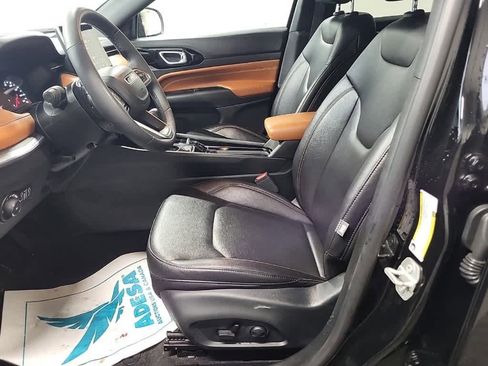 Used 2024 Jeep Compass Limited image 4