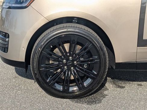 New 2026 Land Rover Range Rover Long Wheelbase SE image 10