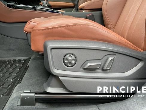 Used 2023 Audi Q5 e Prestige w/ Prestige Package image 29
