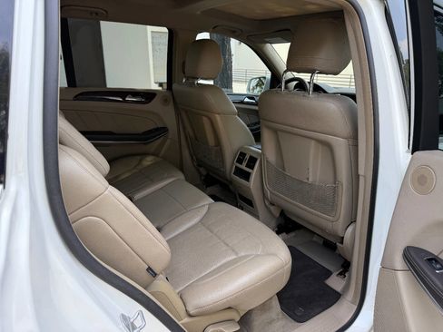 Used 2013 Mercedes-Benz GL 450 4MATIC image 15