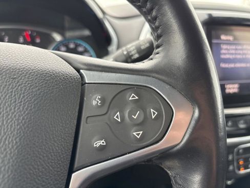 Used 2021 Chevrolet Traverse LT image 14