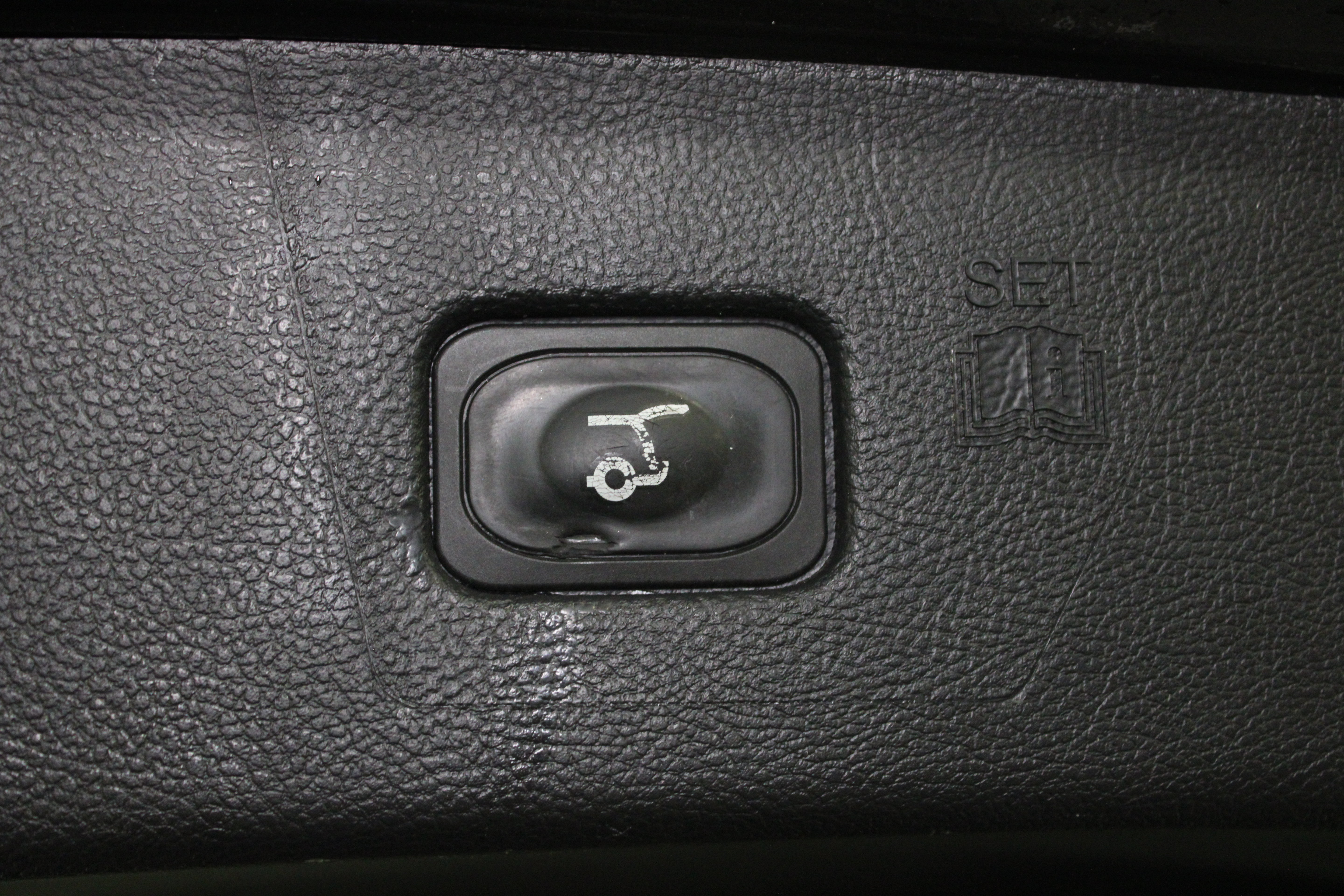 Used 2024 Ford Edge Titanium AWD/4WD image 13