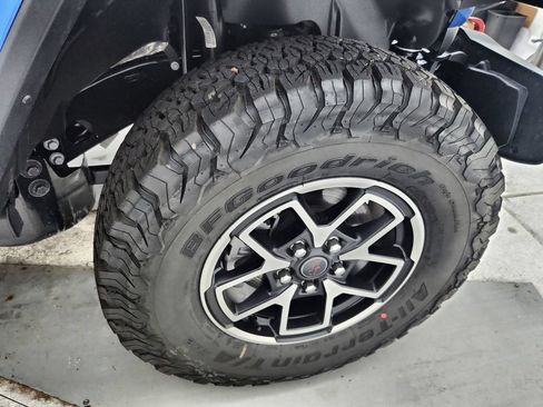 New 2026 Jeep Wrangler Unlimited Rubicon w/ Whitecap Package AWD/4WD image 31