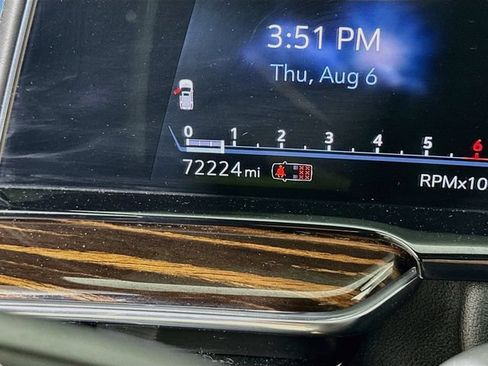 Used 2021 Cadillac Escalade Premium Luxury w/ Driver Assist Tech Package AWD/4WD image 16