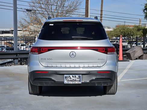 Certified 2023 Mercedes-Benz EQB 300 4MATIC image 7