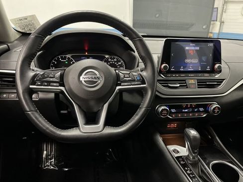 Used 2020 Nissan Altima 2.5 SV image 5