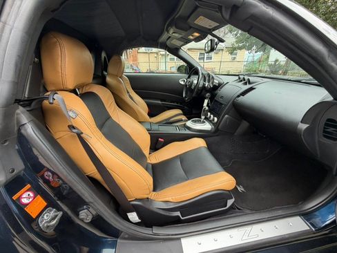 Used 2007 Nissan 350Z Touring RWD image 14