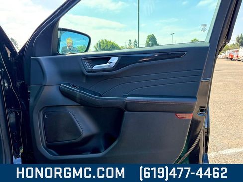 Used 2024 Ford Escape ST-Line image 24