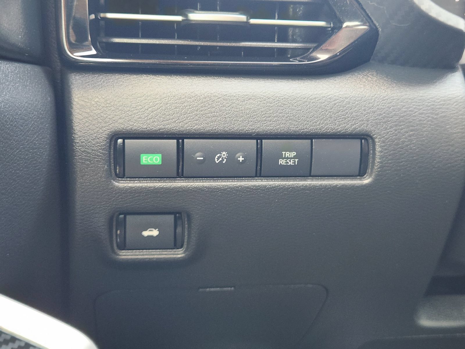 Used 2024 Nissan Sentra SR FWD image 22