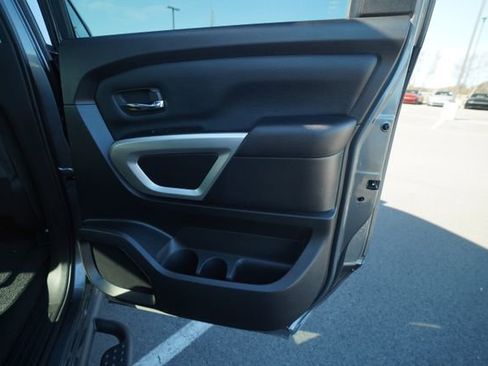 Used 2024 Nissan Titan SV w/ SV Convenience Package image 22