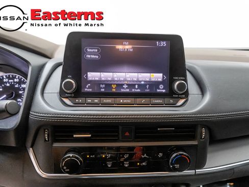 Used 2021 Nissan Rogue S AWD/4WD image 12