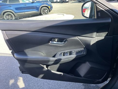 Used 2024 Nissan Sentra SV image 17