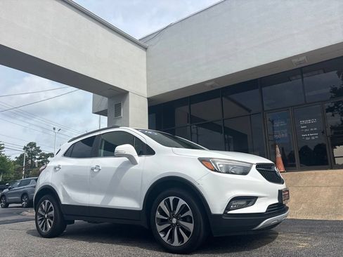 Used 2018 Buick Encore Preferred FWD image 1