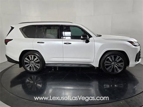New 2026 Lexus LX 700h Luxury image 3