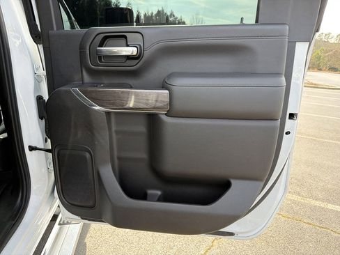 Used 2020 Chevrolet Silverado 2500 LTZ w/ LTZ Plus Package image 14